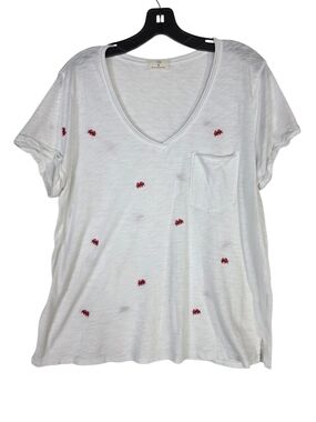 Anthropologie T.LA White V‑Neck Short Sleeve Tee with Red Crab Embroidery